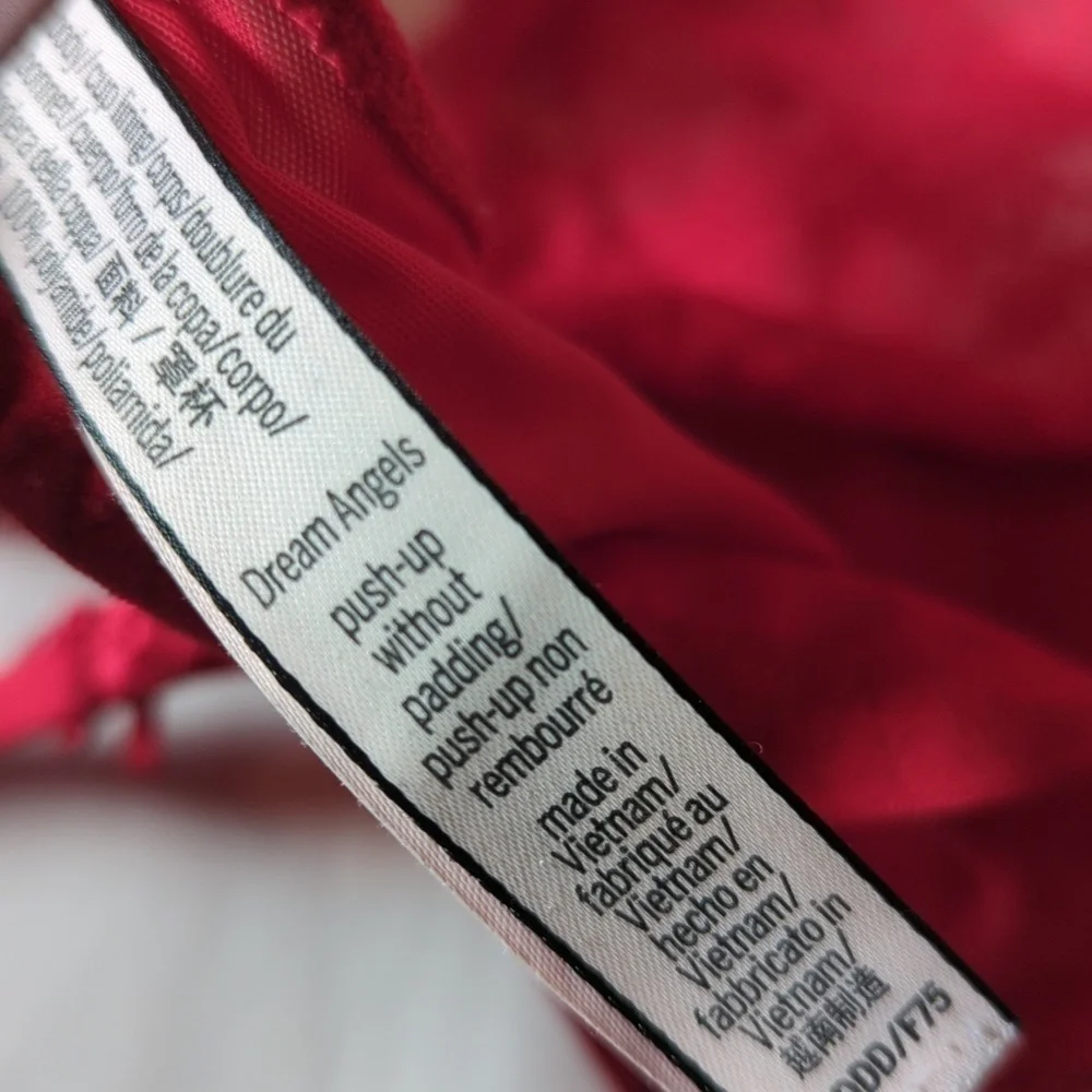Victoria's Secret Dream Angels Push Up Without Padding Bra Red 34DDD Lacy